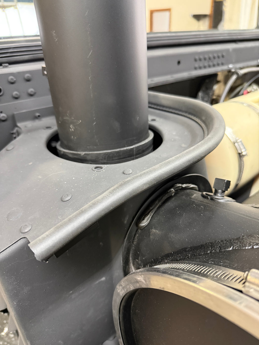 HMMWV - Air Box Edge Seal